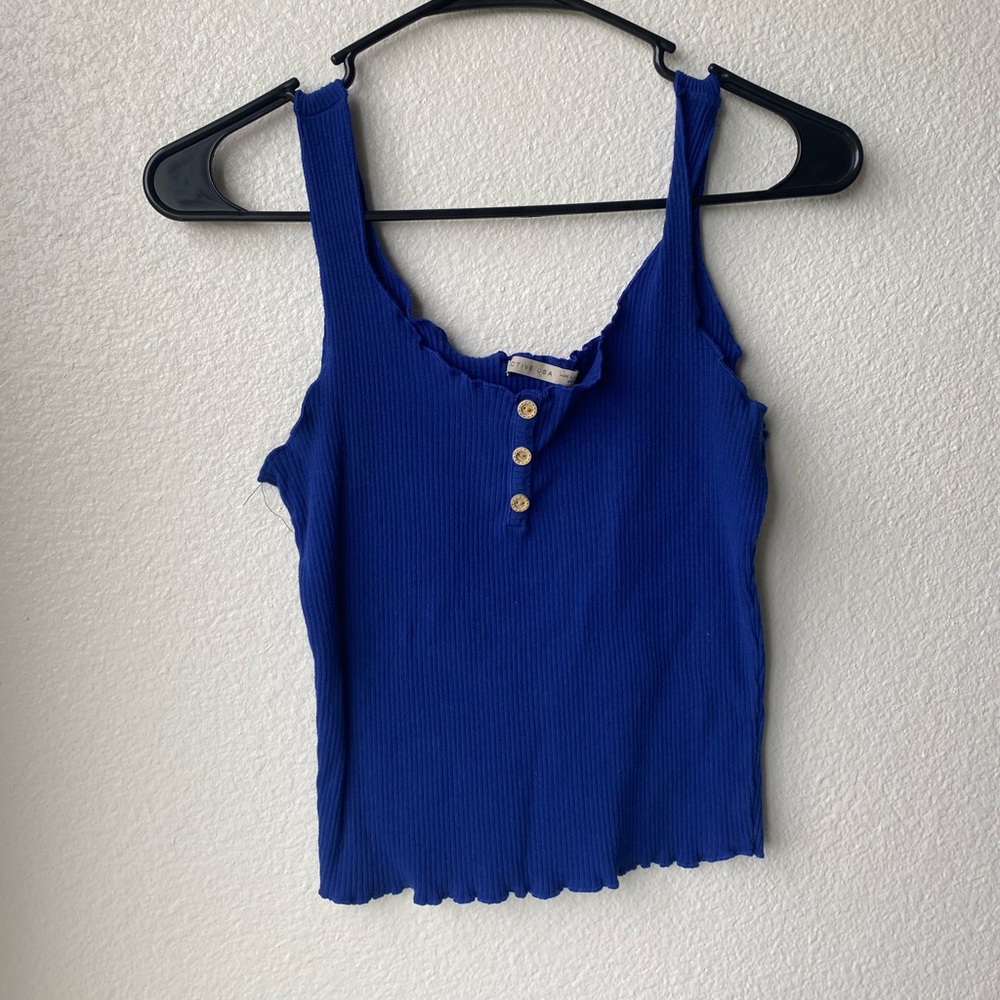 Blue crop top buttons